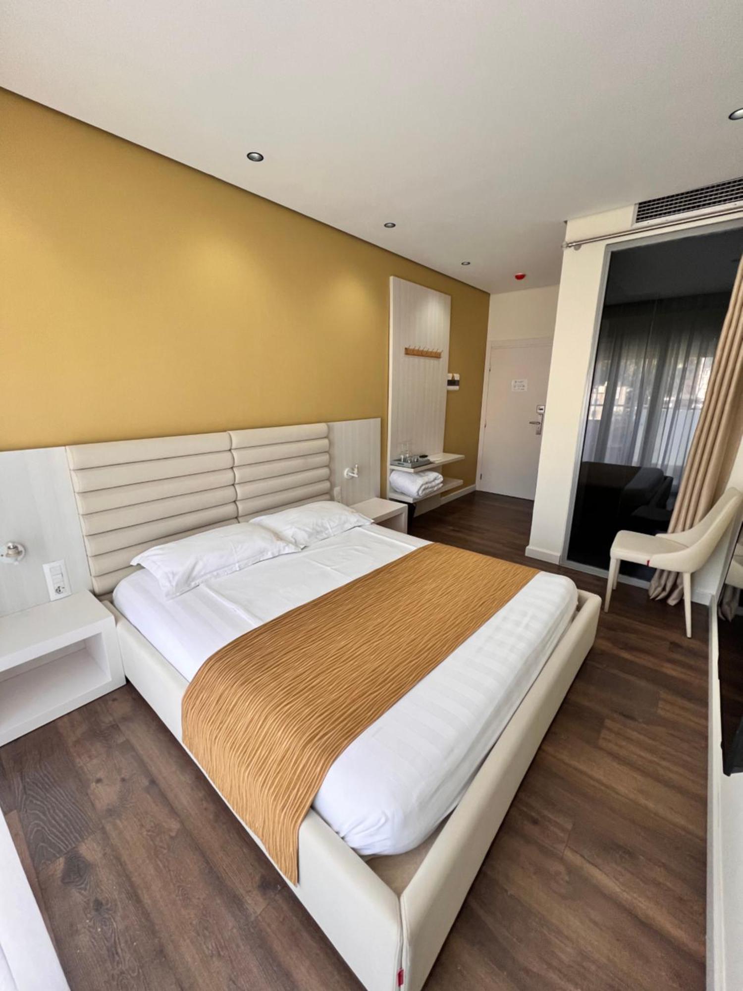 Maxi Room Vlorë 客房 照片