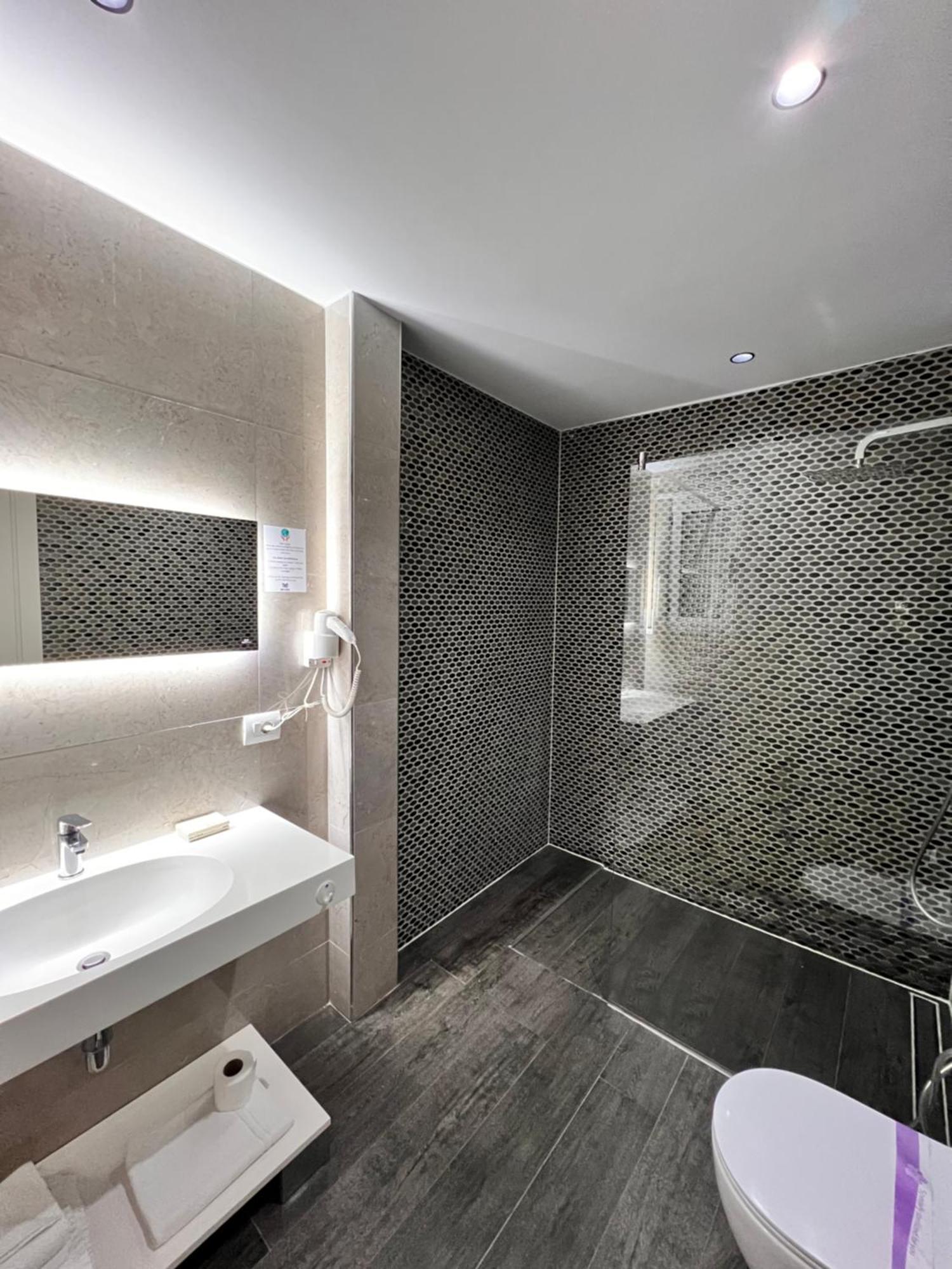 Maxi Room Vlorë 外观 照片