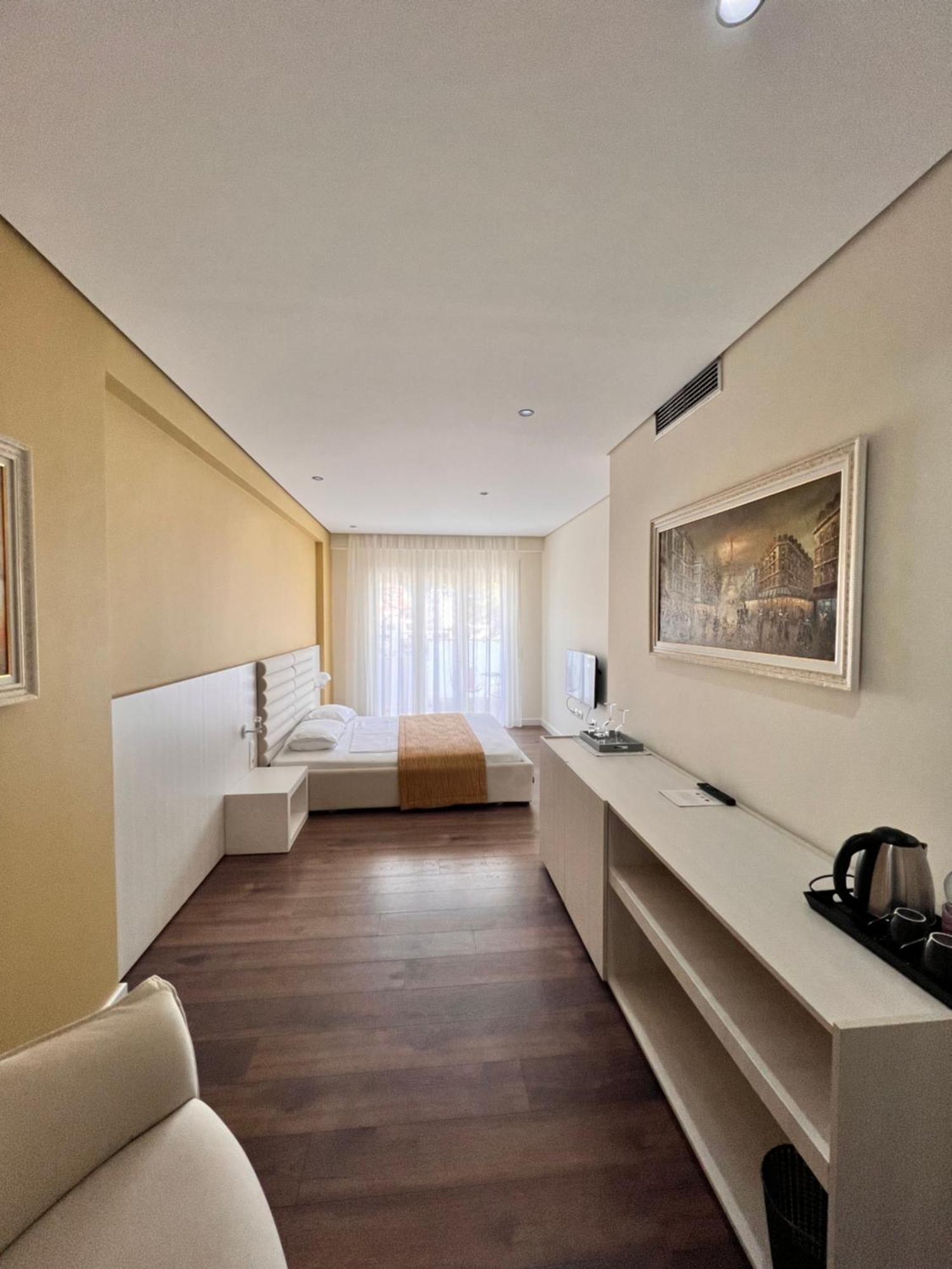 Maxi Room Vlorë 外观 照片