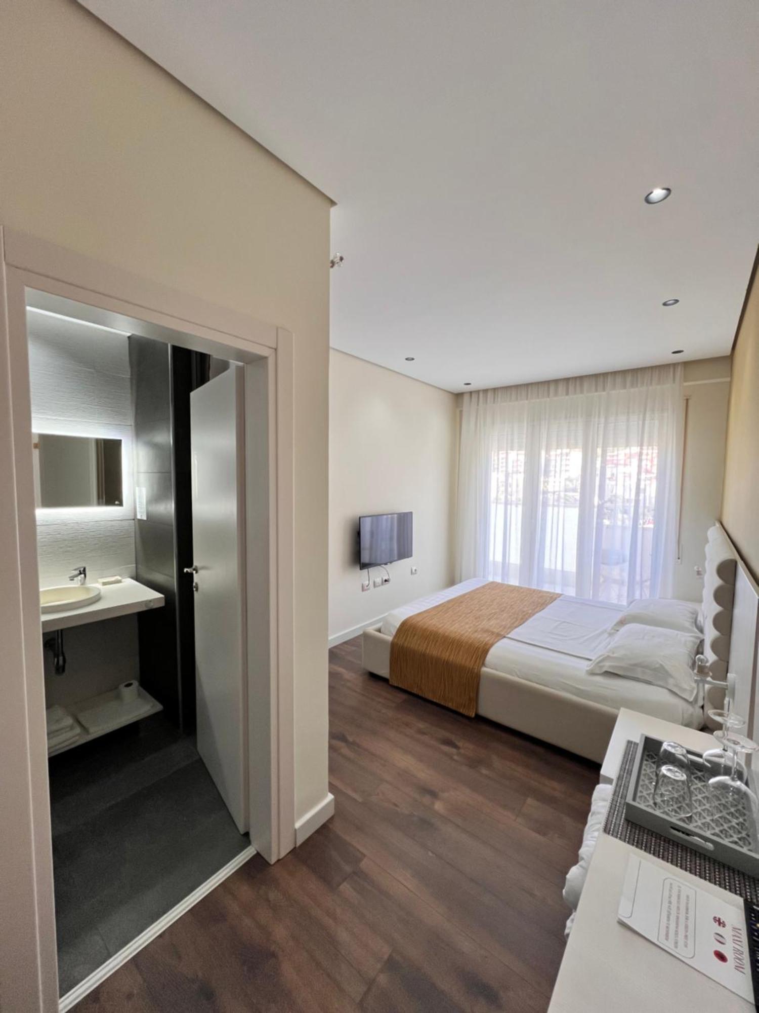 Maxi Room Vlorë 外观 照片