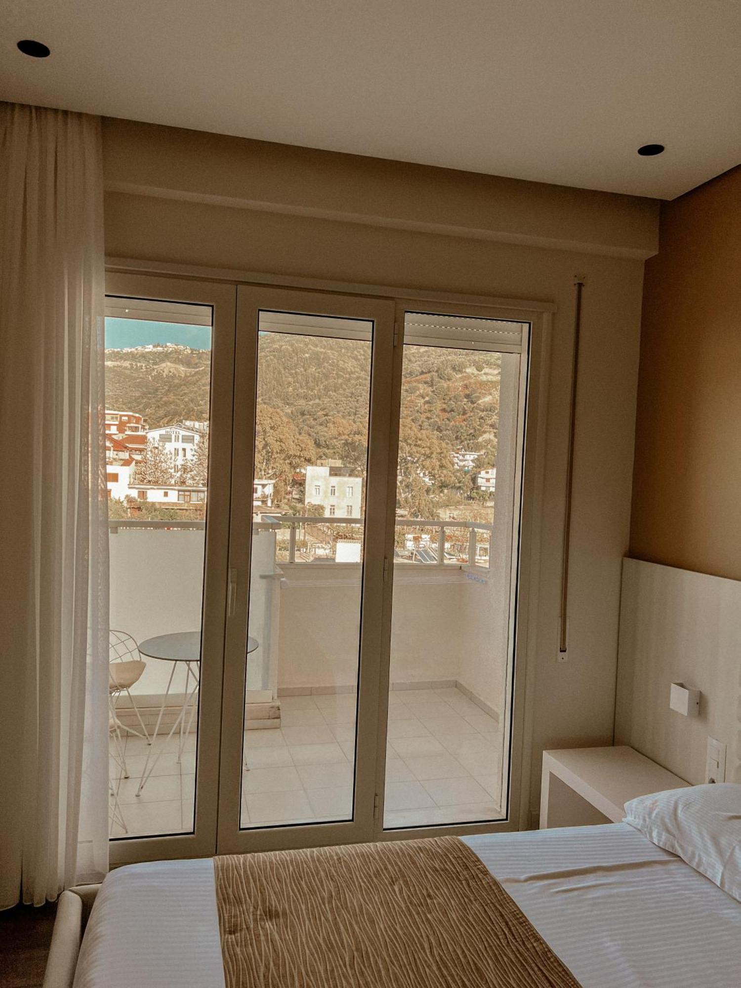 Maxi Room Vlorë 外观 照片