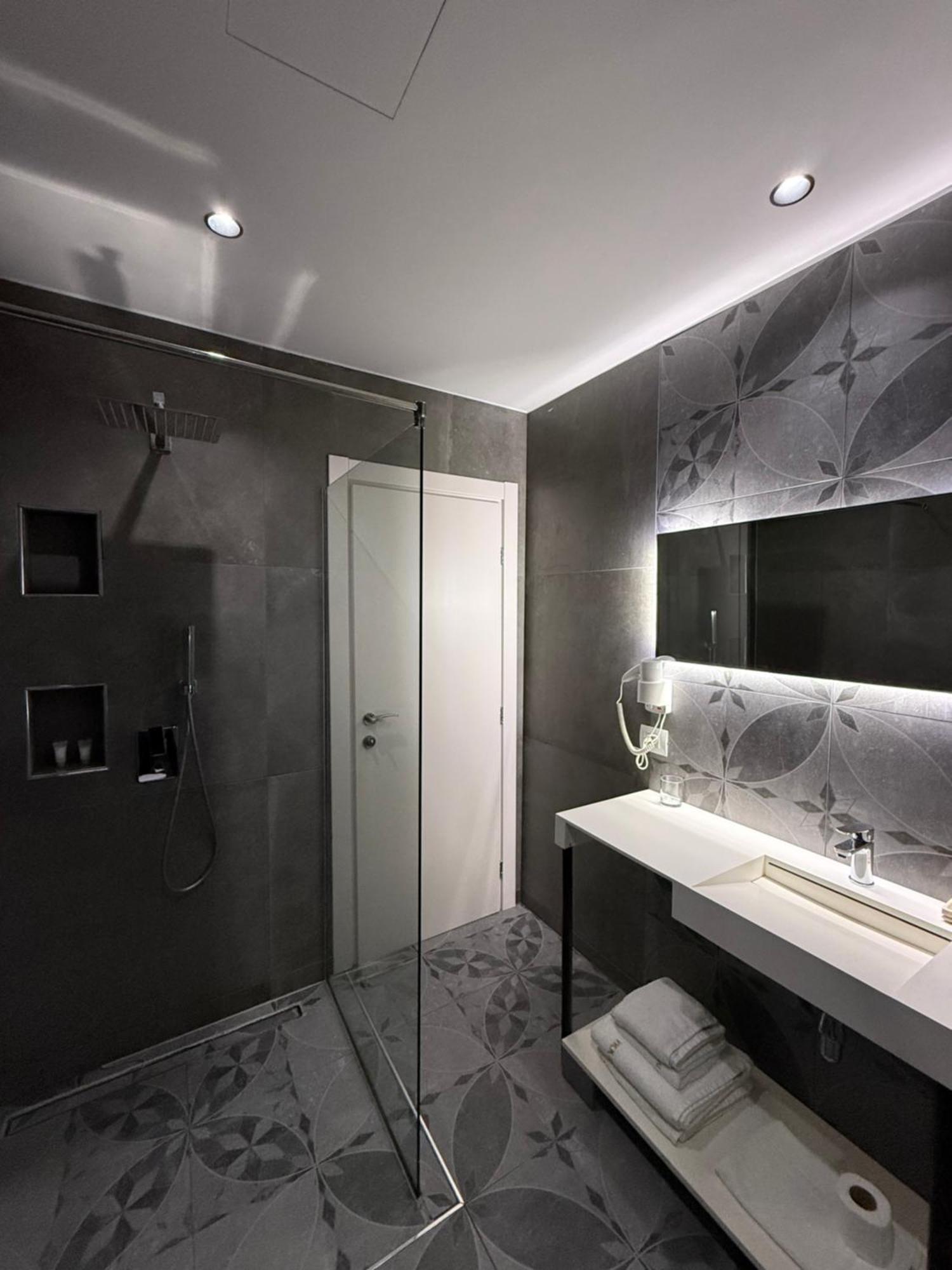 Maxi Room Vlorë 外观 照片